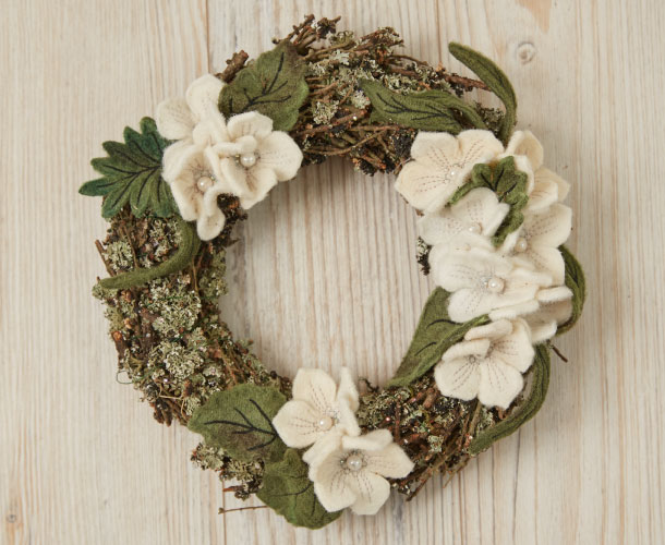 Image for article Door Wreath with Felting